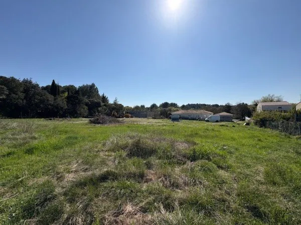 Terrain à lotir 770 m²