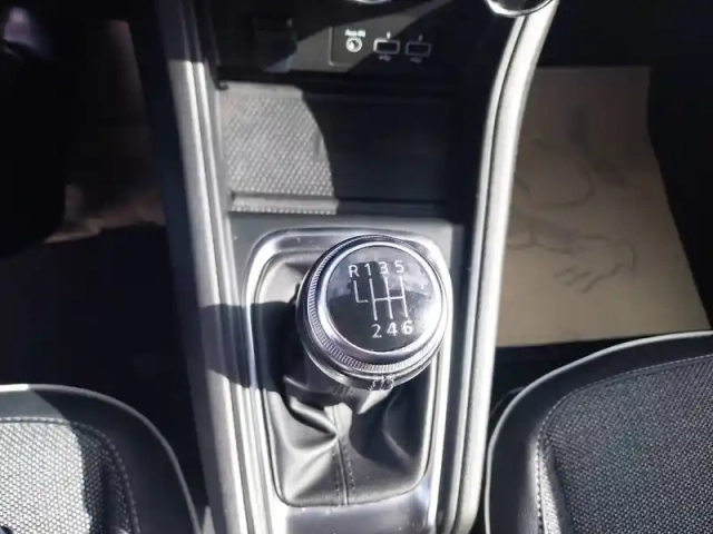 Renault Captur mild hybrid 140 — photo 123
