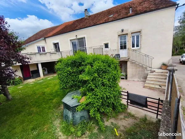 Maison de caractère 5 chambres avec piscine et fort potentiel