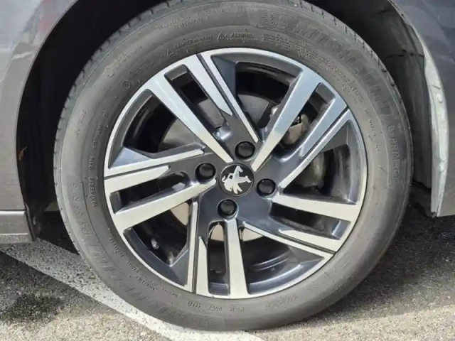 Peugeot 208 1.2 puretech 100ch s&amp;s allure eat8 — photo 7
