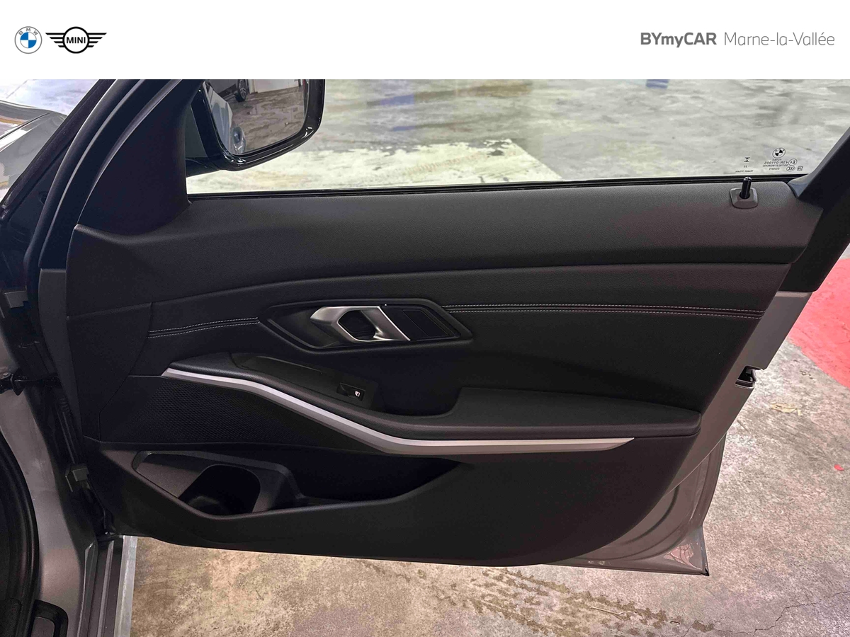 BMW Touring 320e 204 ch BVA8 — photo 27