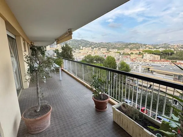 A vendre - Grand 3 pièces d'angle - Vue panoramique - Résidence sécurisée