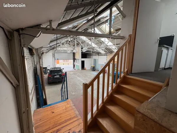 A vendre entrepôt/commerce pour promoteur immobilier