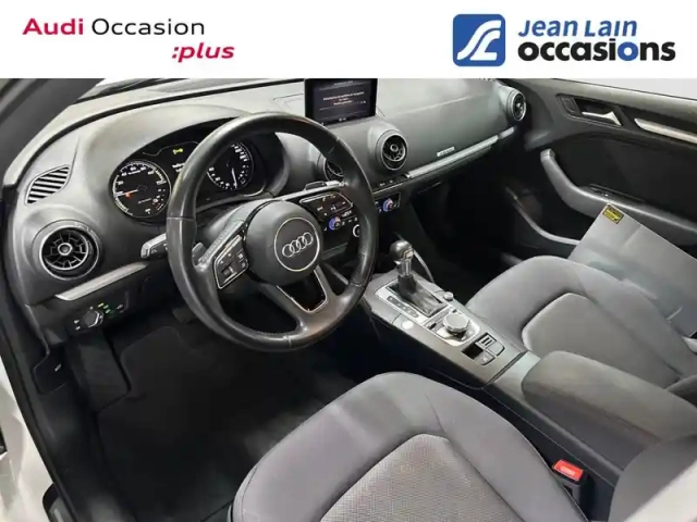 Audi A3 sportback 40 e-tron 204 s tronic 6 — photo 11