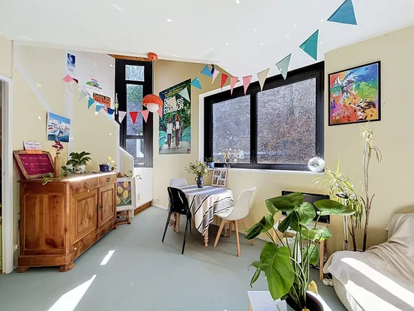 Appartement duplex Nantes Canclaux - Une chambre - Espace bureau - Lumineux - Place de parking - Cav