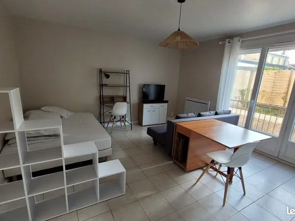 Location Studio Meublé 31 m² + place de parking - Proche Centre Ville de Nevers