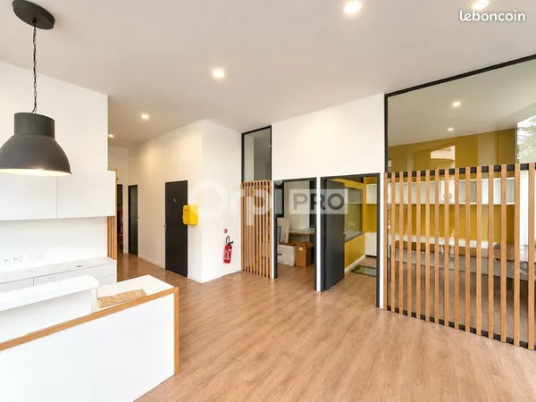 Local commercial 375 m²