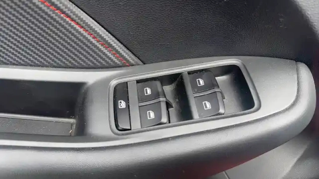 Mg Zs 1.5l vti-tech 106ch 2wd — photo 13