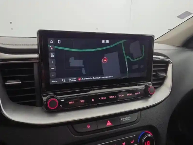 Kia Xceed 1.4 t-gdi 140ch launch edition dct7 + toit ouvrant — photo 25