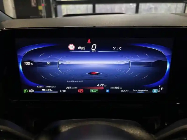 Mercedes Eqa 250+ — photo 50