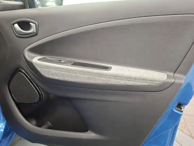 Renault Zoé zoe r110 — photo 21