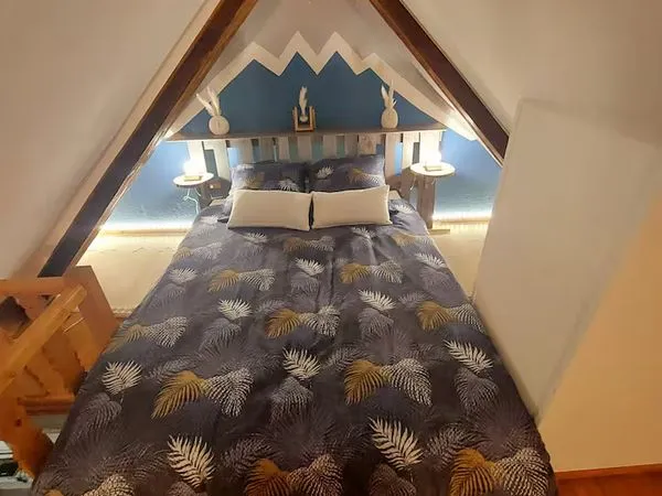 A louer - T2 Duplex meublé lumineux au 3e étage, situé dans le quartier Jean Jaurès à Belfort. Dispo