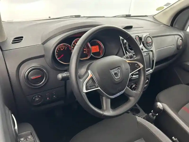 Dacia Lodgy blue dci 115 5 places — photo 60