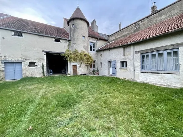 Maison De Caractere Ancienne Renovee