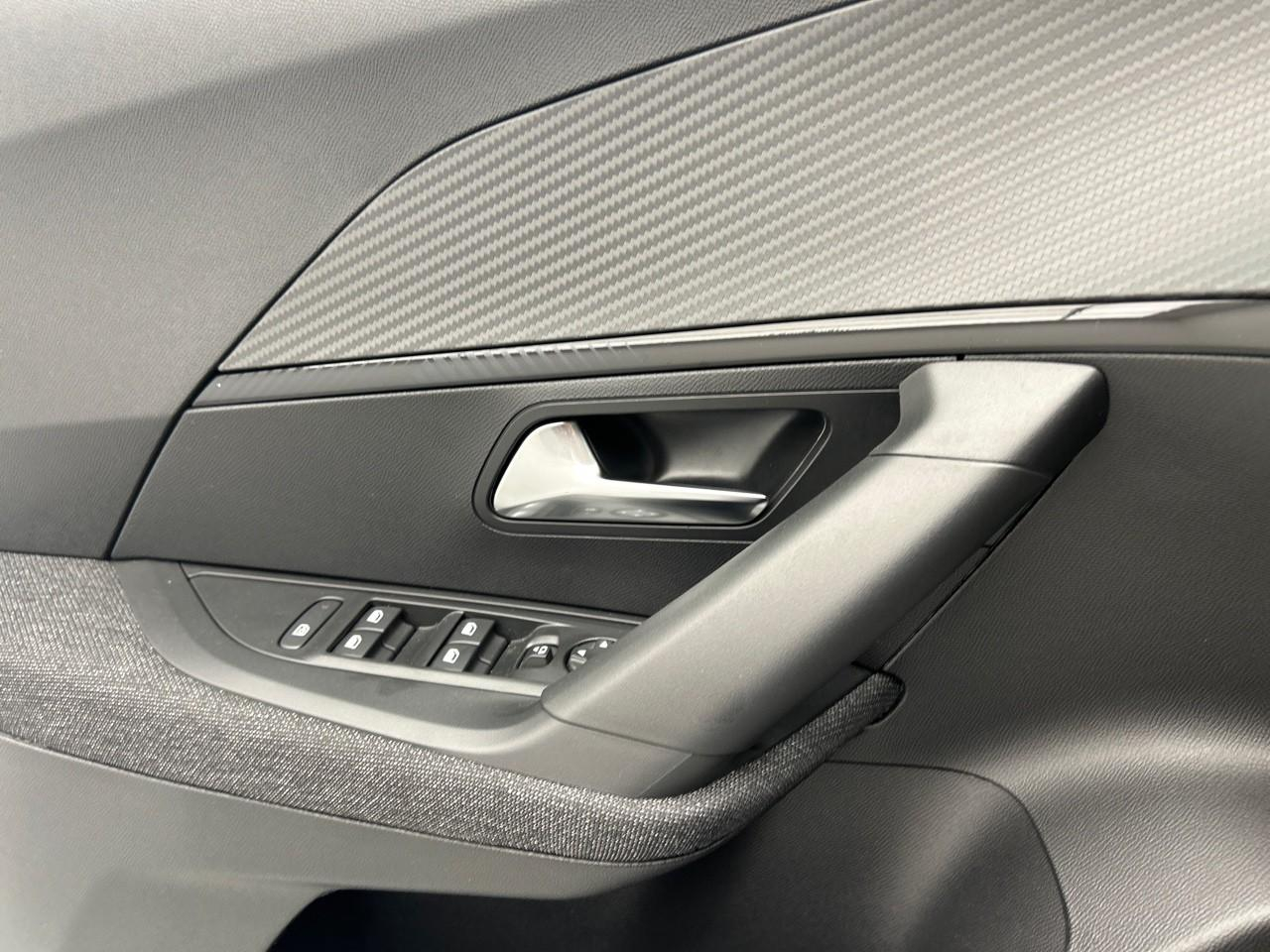 Peugeot 2008 100 s&s bvm6 style — photo 27