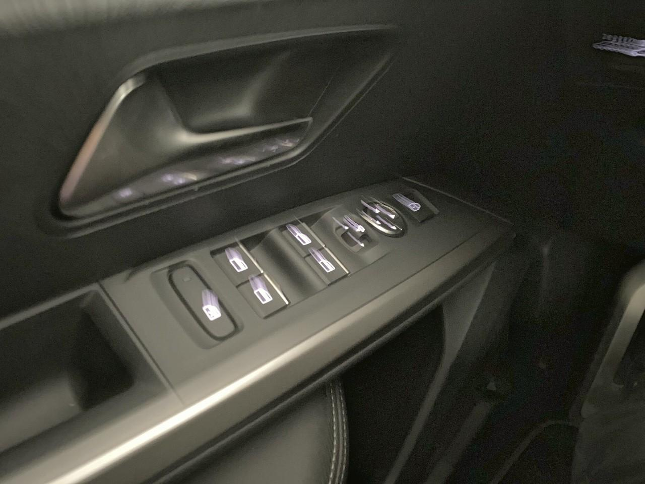 Peugeot 3008 hybrid 145 e-dcs6 gt — photo 20