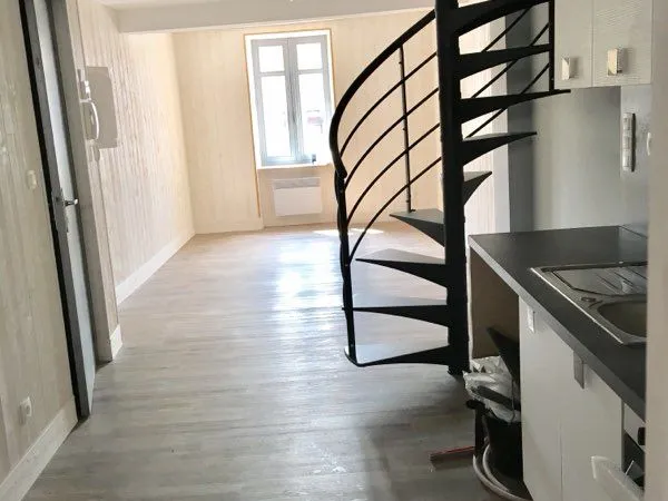 T3 Triplex avec cour