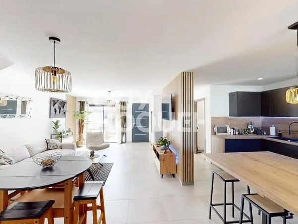 PONTEILLA, Maison récente, 4 pièces avec garage et jardin.