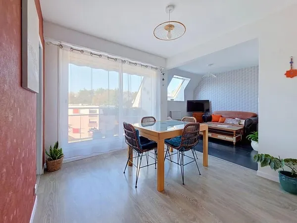 LORIENT EXCLUSIVITÉ : Appartement T4 avec balcon et grenier
