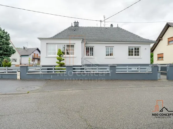 * SESSENHEIM - Maison de 118 m² à rafraichir intérieurement mais