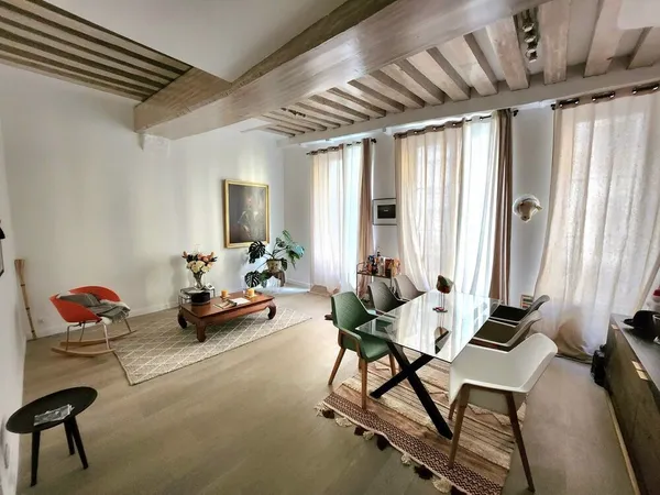Île Saint-Louis 2 pièces de 55 m² Rue des Deux Ponts