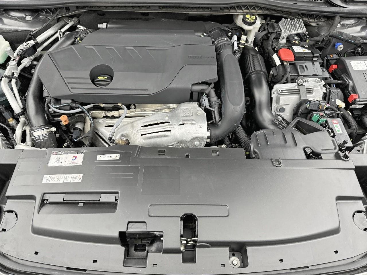 Peugeot 508 hybrid 225 e-eat8 gt pack — photo 13