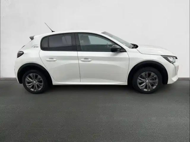 Peugeot 208 electrique 50 kwh 136ch — photo 4