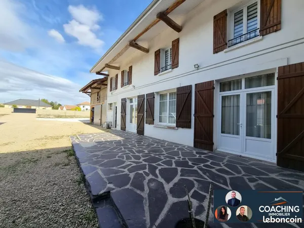 Propriété 9 pièces 238 m²