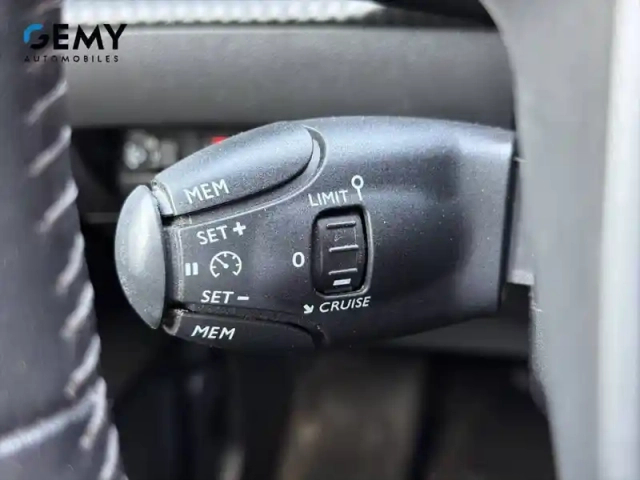 Peugeot 208 electrique 50 kwh 136ch — photo 12