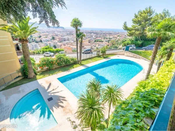Nice - Appartement 4 pièces 88 m² rénové avec vue mer, grandes terrasses, piscine et garage
