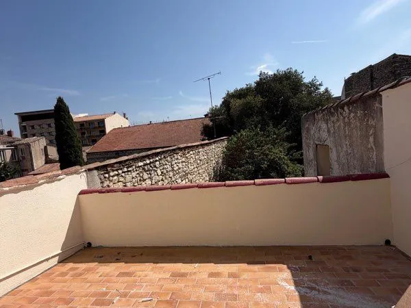 Beau T4 neuf quartier Impots climatisé av terrasse