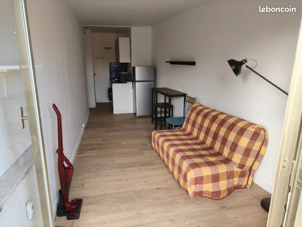 Beau studio rénové 26m2 Paris 15