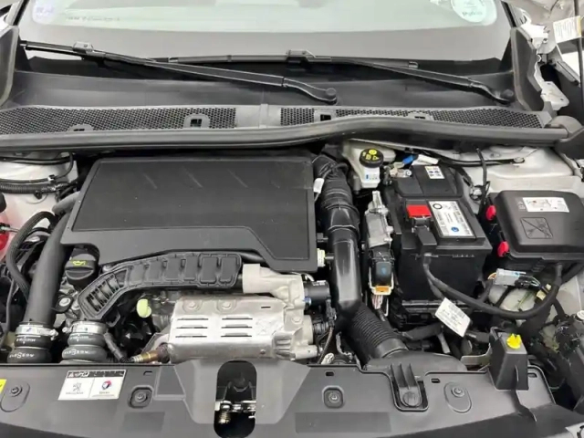 Peugeot 2008 puretech 130 s&amp;s eat8 — photo 28