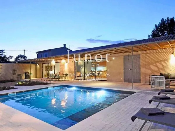 Maison 7 pièces 180 m²