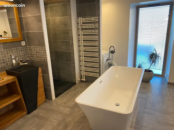Appartement meublé 4 ch garage