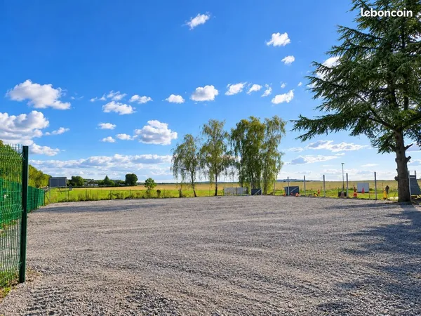 Terrain 1 200 m² à louer - Le Mesnil-Aubry (95)