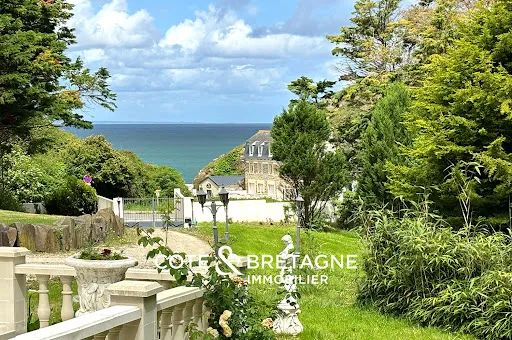 Maison 11 pièces 266 m²