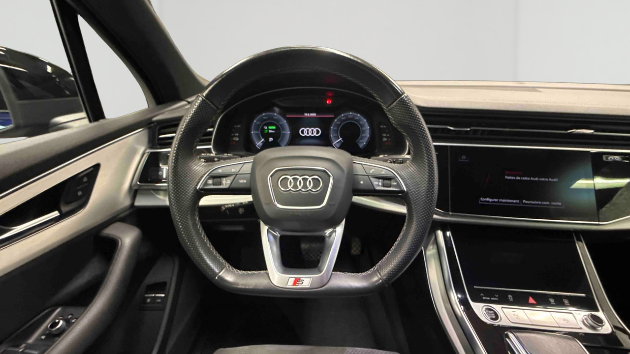 Audi Q7 60 TFSI e 462 Tiptronic 8 Quattro — photo 10