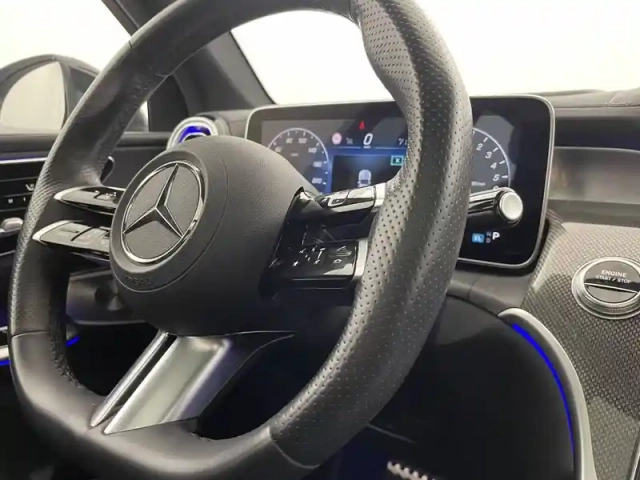 Mercedes Glc 300 e 9g-tronic 4matic — photo 25