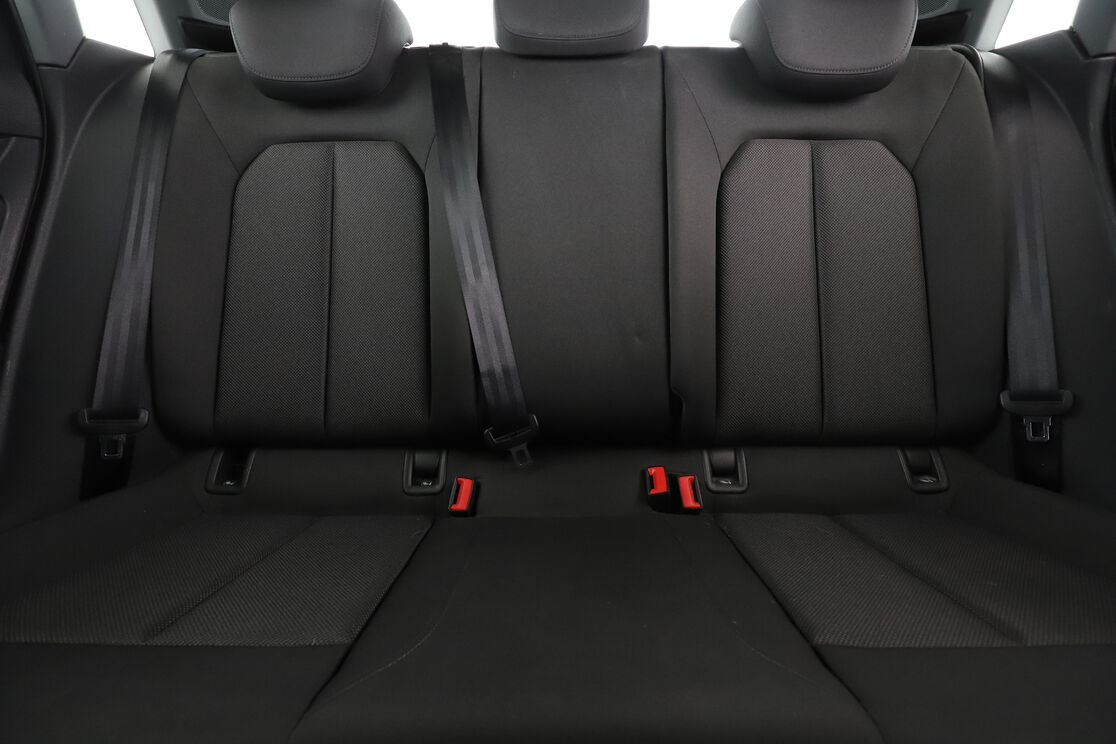 Audi A3 Sportback 30 TDI S Tronic 7 — photo 14
