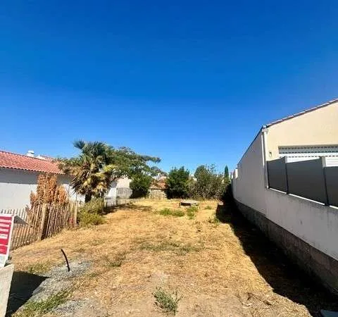 Terrain 343 m²