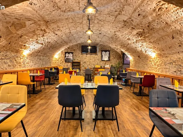 Restaurant clé en main - Forte activité - Faible loyer