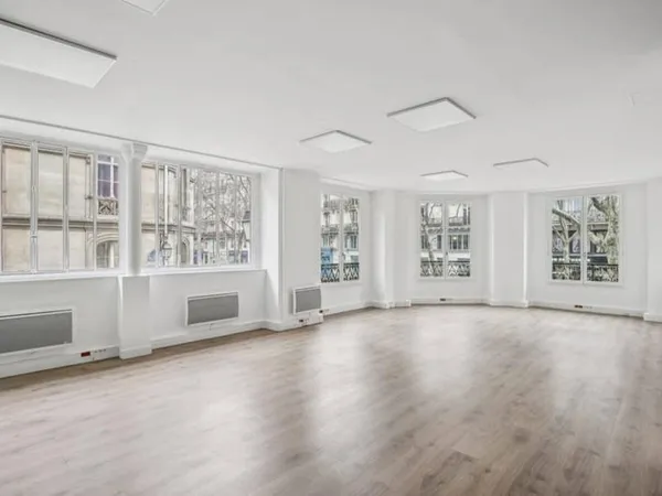 Bureaux 227 m²