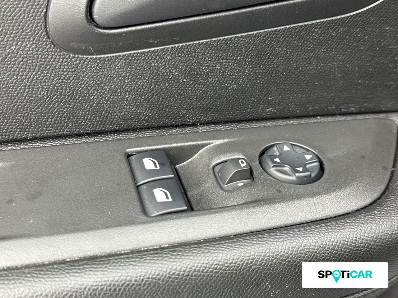Peugeot 208 1.5 bluehdi 100 premium — photo 19