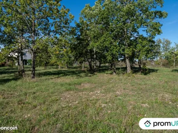 Terrain 1 098 m² Lalbenque
