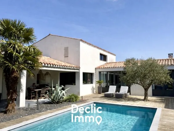 Maison contemporaine 5 pièces 250 m²