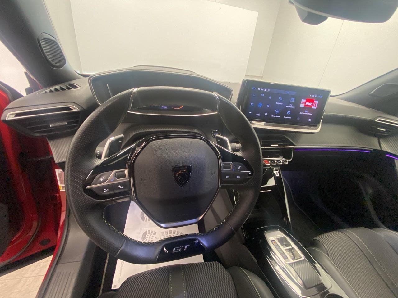 Peugeot 2008 puretech 130 s&s eat8 gt — photo 12