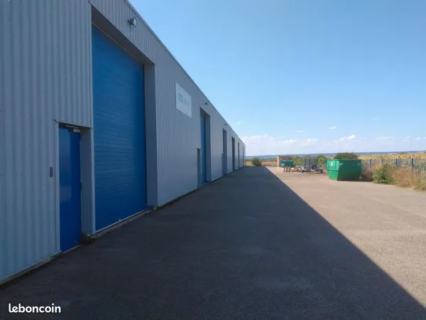 Location batiment industriel et bureaux