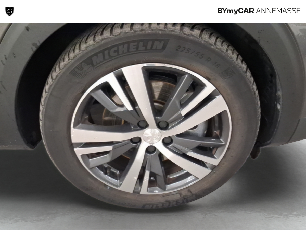 Peugeot 3008 Hybrid 225 e-EAT8 — photo 17