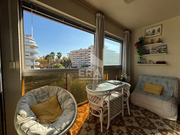 FRÉJUS PLAGE - T2 LUMINEUX AVEC PARKING PRIVATIF ET GRANDE CAVE